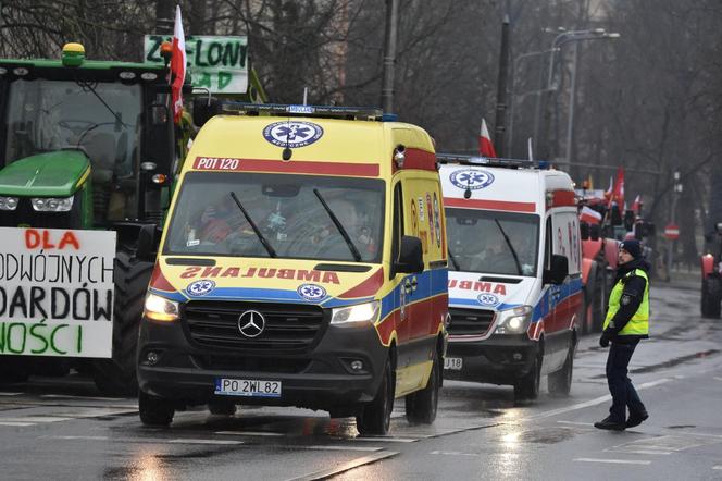 Protest rolników 2024. Ciągniki rolników blokują wjazdy do Poznania