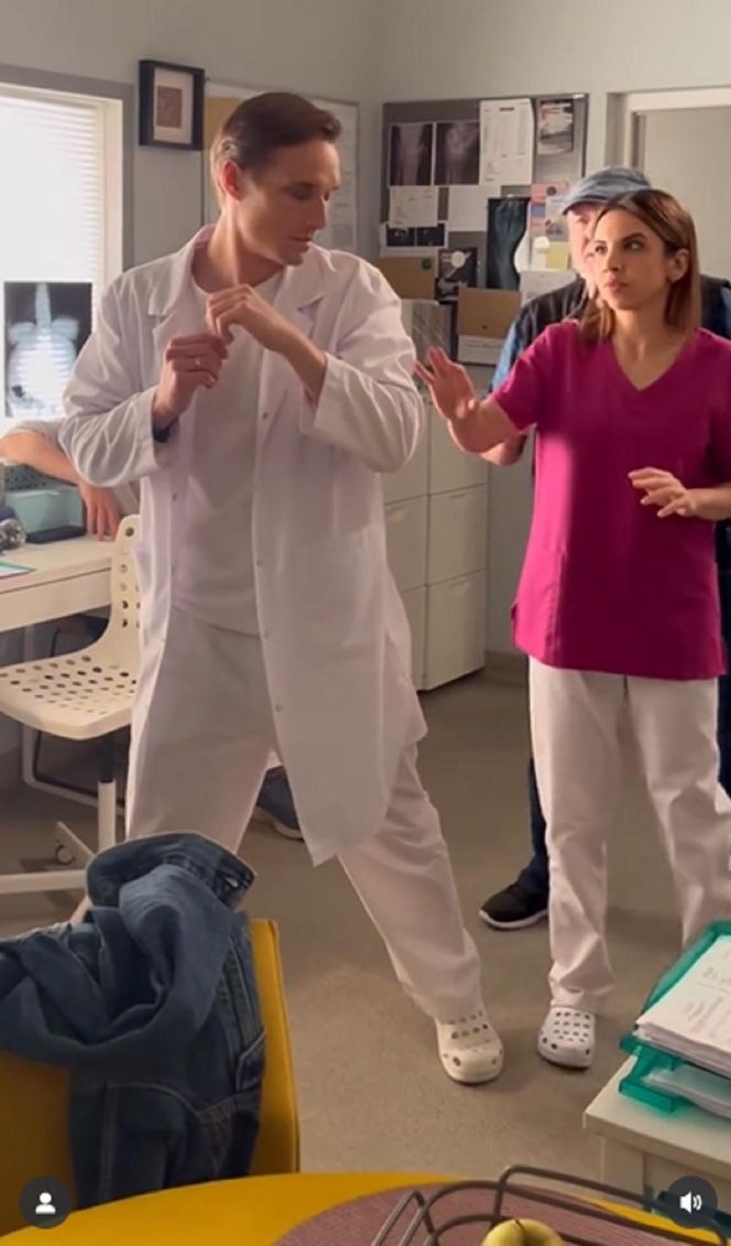 	M jak miłość nowy sezon. Olek (Maurycy Popiel), Aneta (Ilona Janyst) na planie