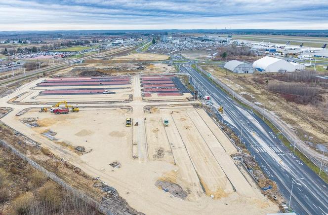 Nowy parking przy Katowice Airport w Pyrzowicach - styczeń 2024
