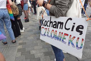 Jesteśmy ludźmi, nie ideologią - tak środowiska LGBT manifestowały wczoraj w Lublinie