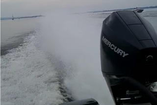 Trwa natlenianie wody w Odrze