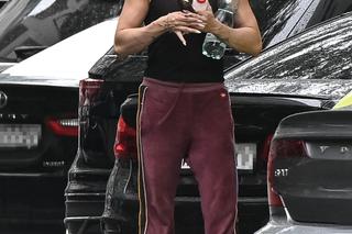 Michał Szpak na siłowni w długich paznokciach