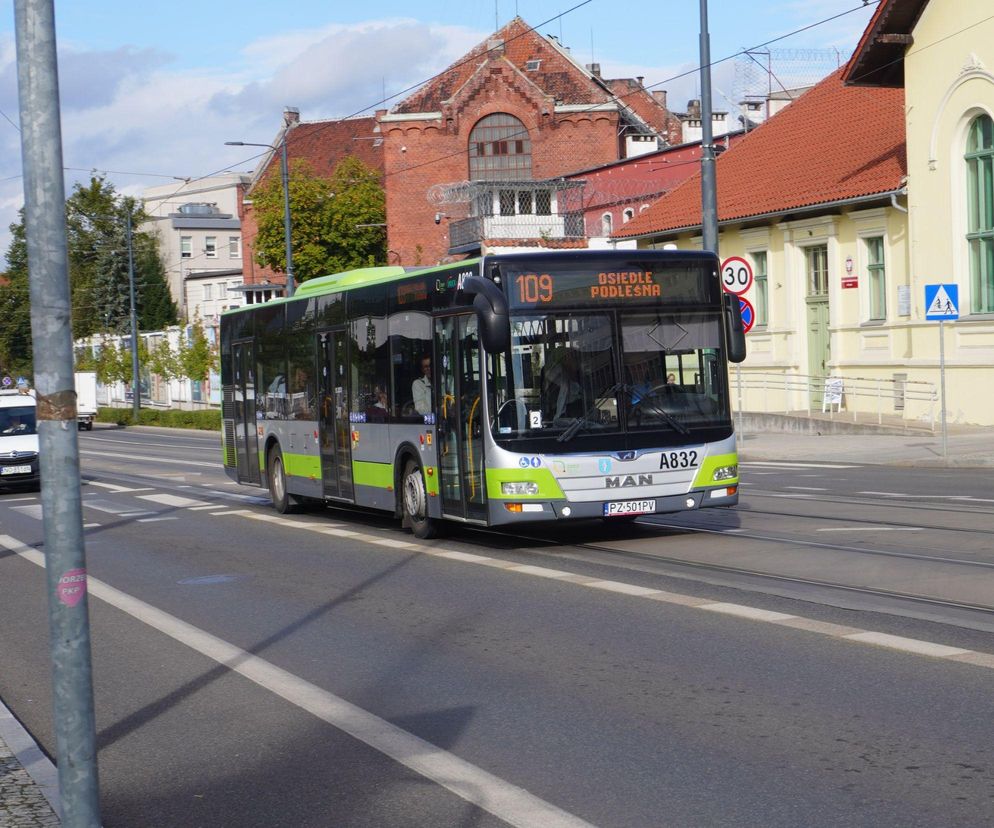 Mandaty za przejazd komunikacją bez biletu w górę. Pasażerowie „na gapę” muszą mieć się na baczności