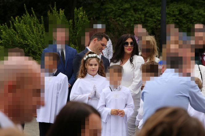 Iwona Węgrowska wyprawiła córce komunię
