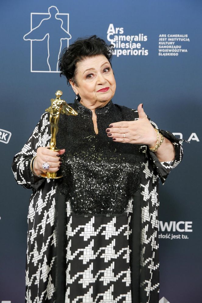 Ewa Bem usłyszała druzgocącą diagnozę. Pierwsza dama polskiego jazzu walczy z nowotworem: "Biorę chemię" 