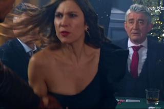 Barwy szczęścia, odc. 2061. Regina (Kamila Kamińska), Budrewicz (Stanisław Góra)