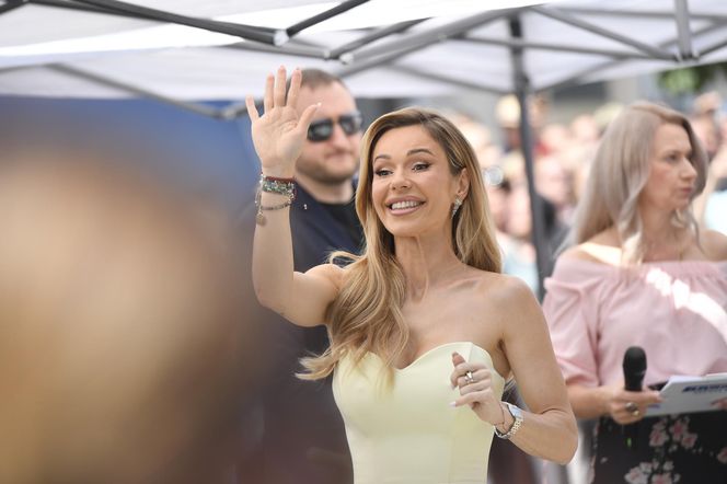 Wielka chwila Dody! Odsłoniła swoją gwiazdę w Opolu. „To spełnienie marzenia”