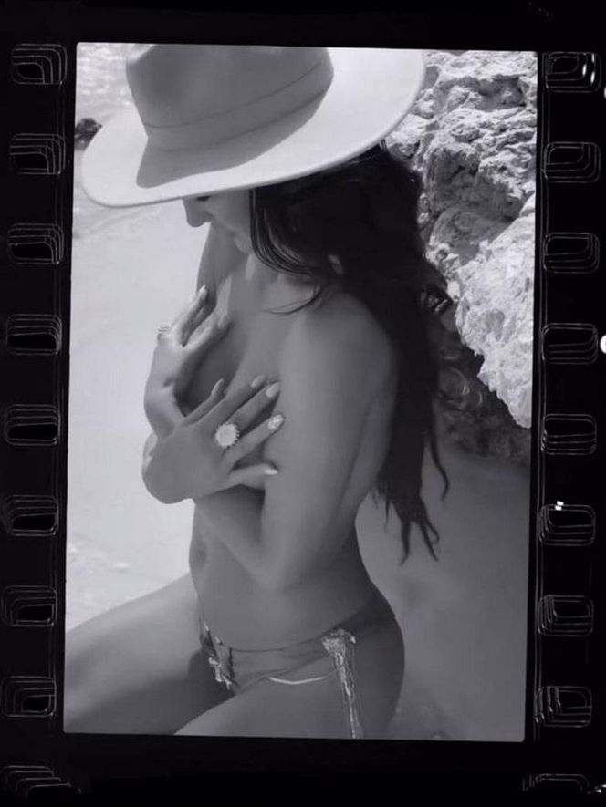 Justyna Steczkowska topless. Wygląda lepiej niż niejedna dwudziestolatka