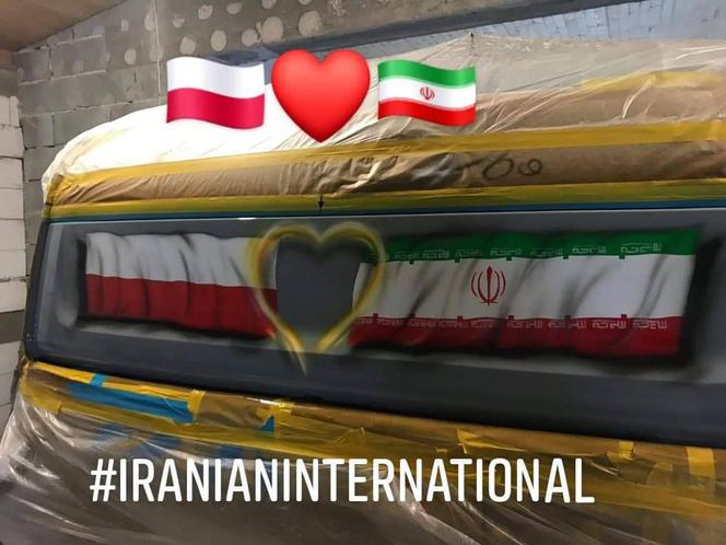 Nowa ciężarówka to dla irańskiego kierowcy nie jedyny prezent. Fardin dostanie też pieniądze na silnik i... firanki 