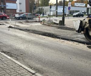 Utrudnienia na Kosynierów Gdyńskich. Zwężenie jezdni i zmiany tras autobusów