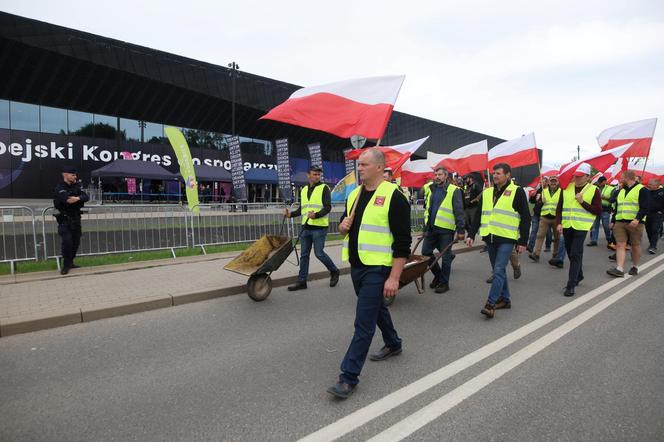 Rolnicy protestowali w Katowicach na Europejskim Kongresem Gospodarczym