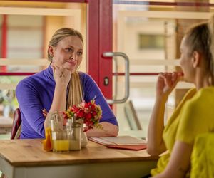 Na Wspólnej odc. 4045. Kasia (Julia Chatys), Daria (Patrycja Topajew)