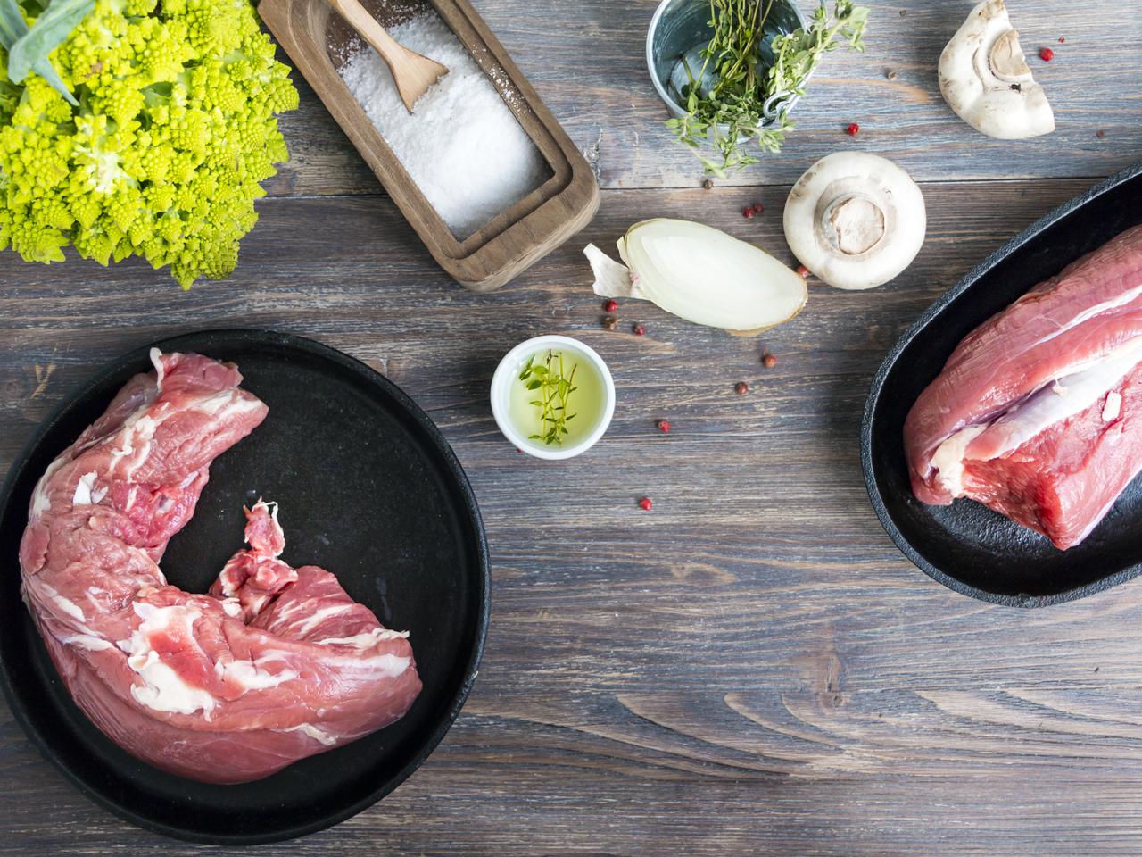 Polędwiczka cielęca z musem brokułowym: przepis na przystawkę na karnawałowe party