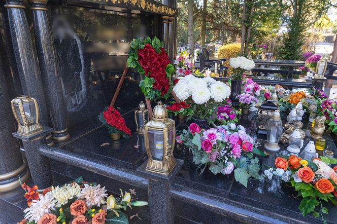 Tego grobu nikt się nie spodziewał! Zadaszenie, stół i krzesła na cmentarzu w Poznaniu