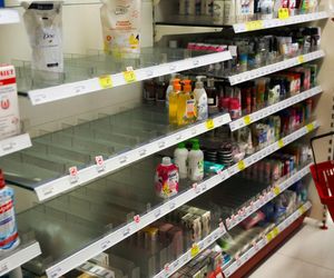 Rossmann zaszalał z promocjami. Taniej kupisz nie tylko kosmetyki, ale i chemię gospodarczą 