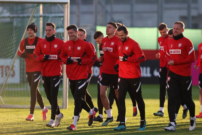 Pierwszy trening Reprezentacji Polski przed trójmeczem el. mistrzostw świata. Trener Sousa już układa klocki
