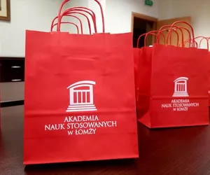 Akademia Nauk Stosowanych ma prezent dla licealistów - zaprasza na Maturalne Mikołajki 