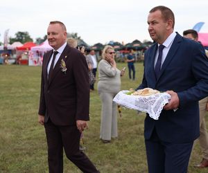 Korowód dożynkowy na dożynkach wojewódzkich 2025 w Świdniku