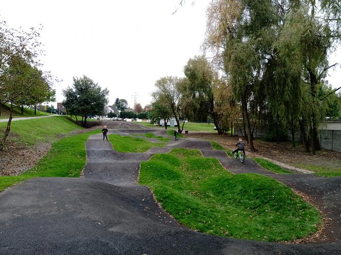 Pumptrack w Chorzowie. Takiej atrakcji nie ma w całym mieście! [ZDJĘCIA]