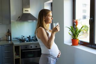 Czy koktajl położnych to bezpieczna metoda wywoływania porodu?