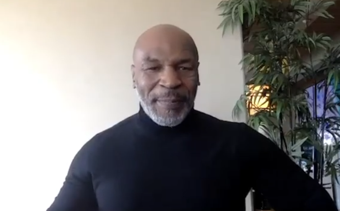 Mike Tyson nie wytrzymał i rzucił się z pięściami na współpasażera! Wszystko się nagrało, brutalne sceny