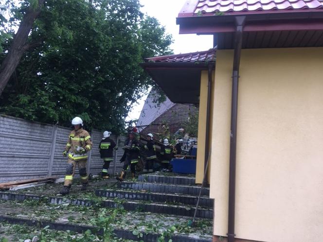 Chodel: WYBUCH GAZU w domu. W środku było siedem osób! TRWA AKCJA RATOWNICZA