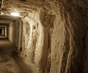 Podziemne przeprawy łodzią i ukryte skarby. Oto małopolskie kopalnie soli w Bochni i Wieliczce!