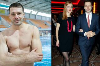 M jak miłość. Andrzej Młynarczyk skacze do wody w Celebrity Splash, a jego dziewczyna Eliza kibicuje na widowni
