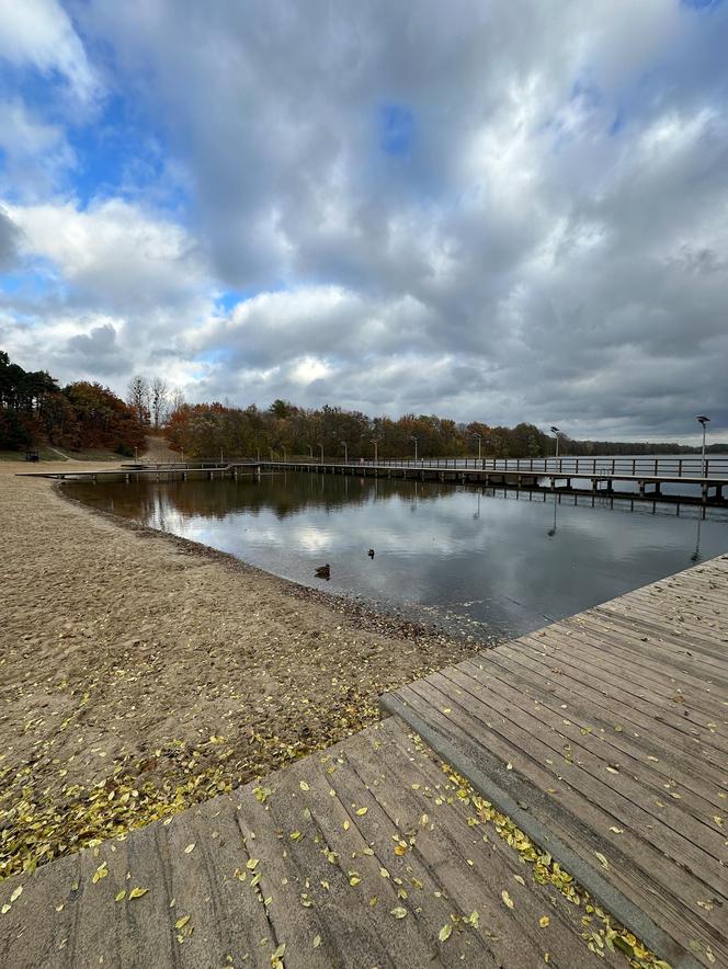 Timi utonął na strzeżonej plaży. Przejmujące słowa mamy chłopca. "Kilka razy chodzę na cmentarz z zakupami"