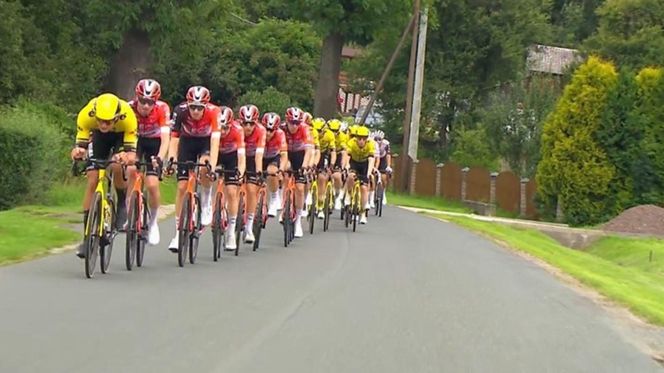 Wystartował drugi etap Tour de Pologne 2025. Górska trasa Karpacz-Karpacz 