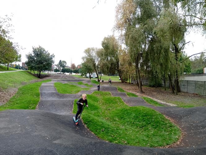 Pumptrack w Chorzowie. Takiej atrakcji nie ma w całym mieście! [ZDJĘCIA]