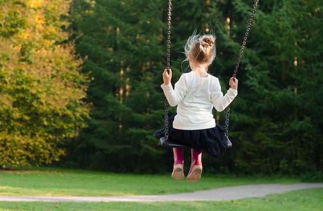 Mieszkańcy nie chcą placu zabaw w Parku nad Dolinką Służewiecką. Powstała petycja