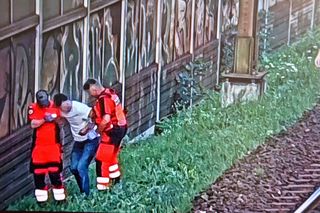 Chwile grozy w Trójmieście. Mężczyzna leżał na torach. Trzeba było wstrzymać ruch pociągów!
