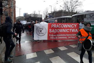 Strajk pracowników sądów na ulicach Wrocławia! Będą korki!