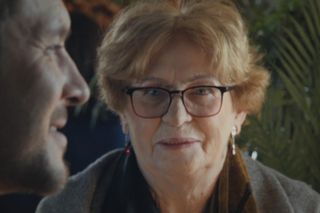 M jak miłość odc. 1871. klientka agencji (Małgorzata Matuszewska-Knothe), Marcin (Mikołaj Roznerski)