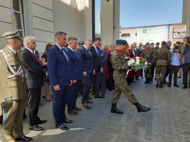 Odsłonięcie tablicy upamiętniającej 100-lecie Cudu nad Wisłą