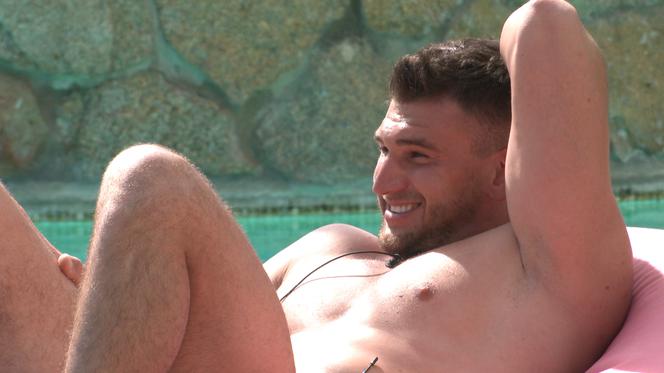 Nowy uczestnik Love Island robi furorę. Wyglada jak Wojtek Gola!