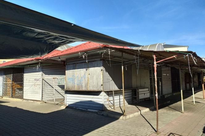 Place targowe w Tarnowie opustoszały