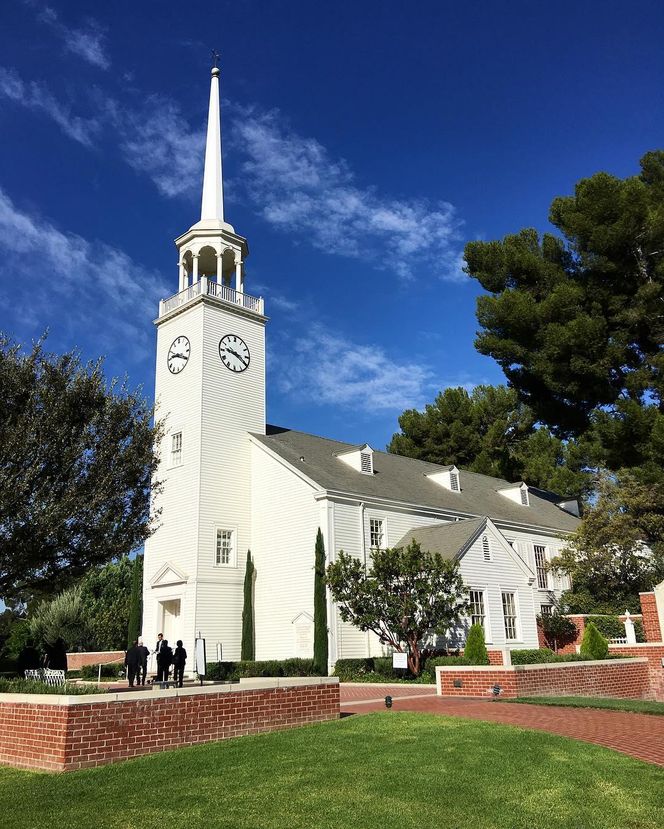 Kościół Forest Lawn Church of the Hills w Los Angeles