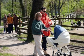 Barwy szczęścia odc. 3040. Malwina (Joanna Gleń),Małgorzata (Adrianna Biedrzyńska), Jerzy (Bronisław Wrocławski), Emilka (Jessica Frankiewicz), Herman (Maciej Raniszewski)