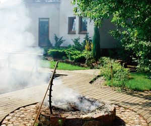 Jak zrobić miejsce na ognisko w ogrodzie? Murowane palenisko ogrodowe krok po kroku