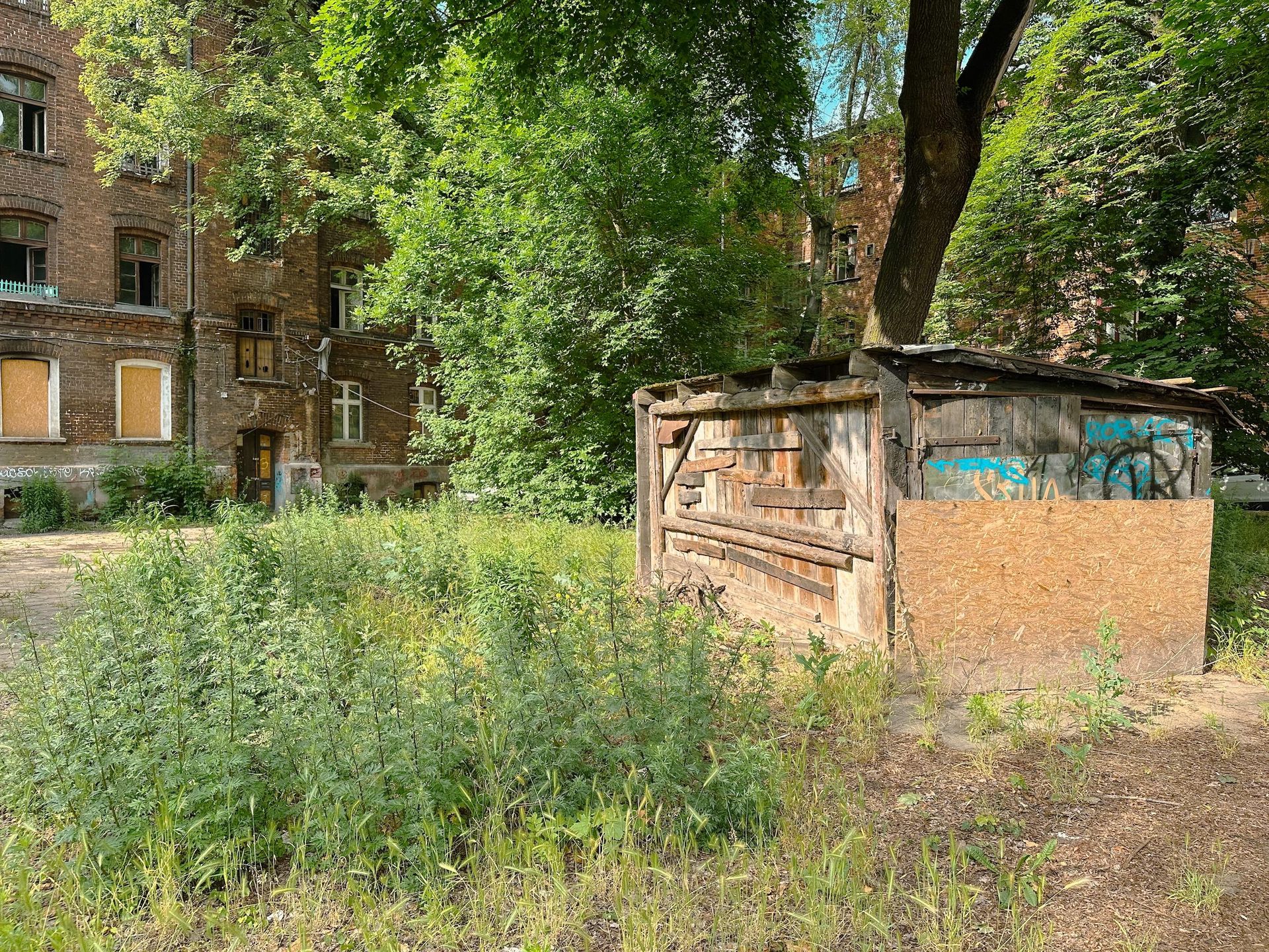 Zabytkowe famuły Izraela Poznańskiego w Łodzi 