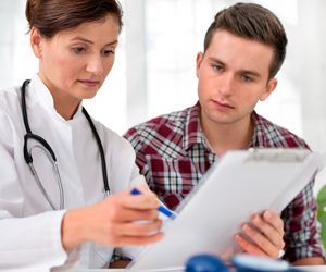 Orchidektomia (usunięcie jądra): kiedy jest zalecane? Na czym polega?