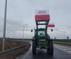 ​Na S5 koło Leszna zaczęła się druga doba rolniczego protestu