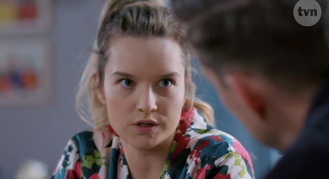 Na Wspólnej odc. 4045. Darek Żbik (Michał Mikołajczak), Kasia (Julia Chatys)