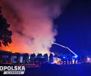 Potężny pożar hali produkcyjnej w Małopolsce