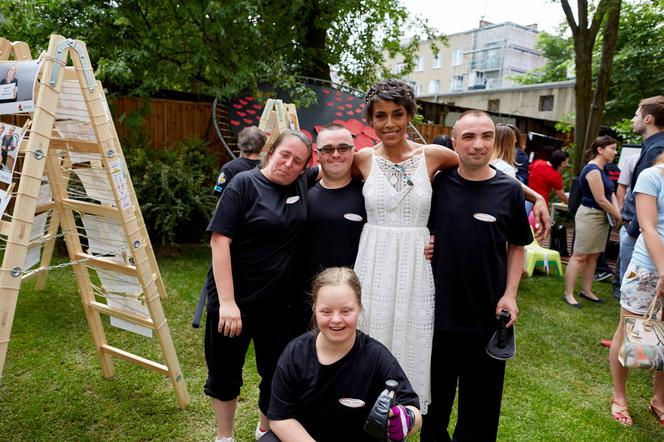 1 Aleksandra Szwed wygraną w programie Twoja twarz brzmi znajomo przekazała na Fundację Dom w Łodzi