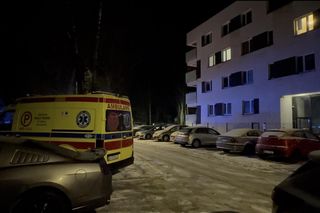 Strzały w Rembertowie. Młoda kobieta leżała z ranami postrzałowymi w śniegu