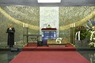 Tak żegnano Edwarda Hulewicza, autora hitu Bo jedno życie mam. Na pogrzeb legendy polskiej piosenki przybyły tłumy