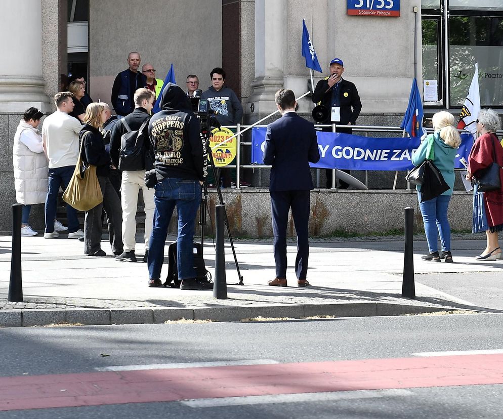 Strajk w Poczcie Polskiej! Pocztowcy chcą zarabiać więcej 